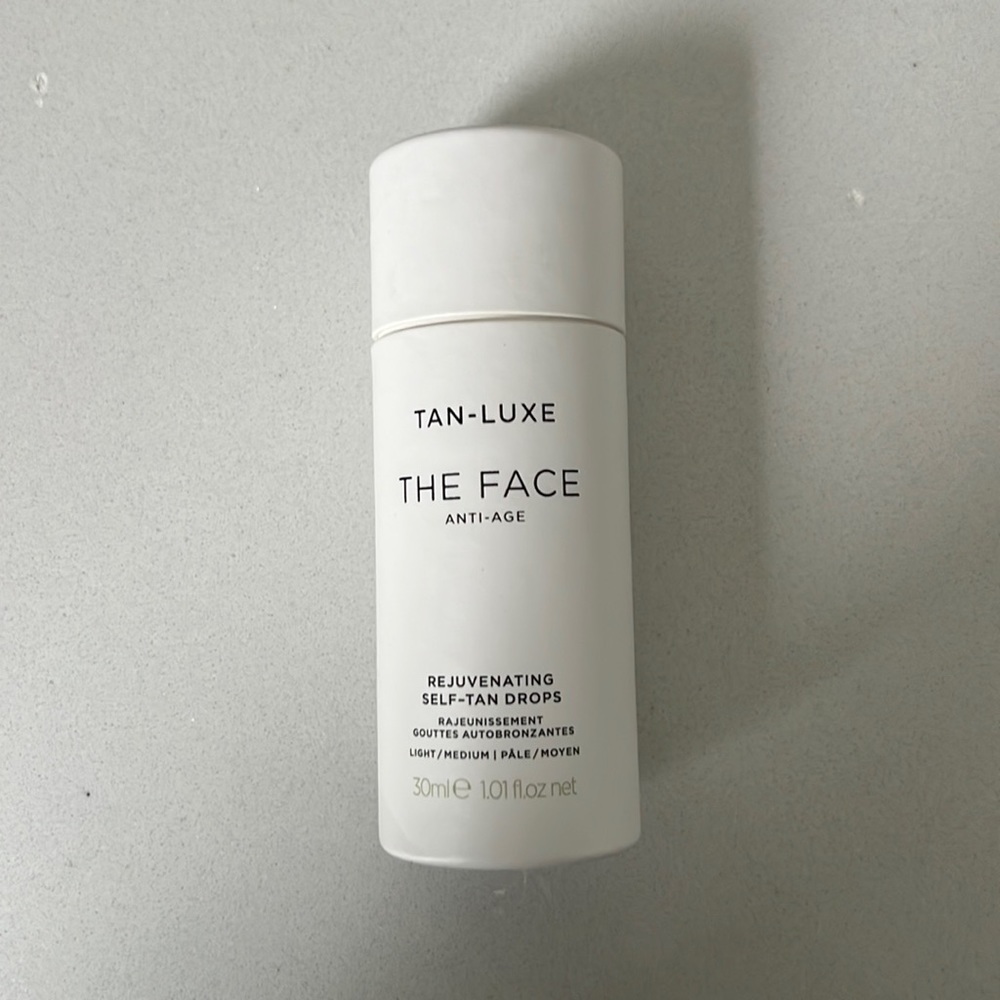 TAN-LUXE THE FACE ILLUMINATING SELF TAN DROPS (light med)